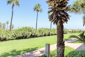 Beach View King Room (Non Smoking)