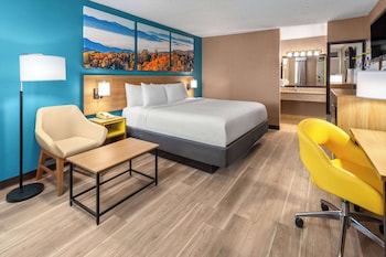 Standard Room, 1 King Bed
