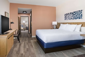 Suite, 1 Bedroom, Accessible (Roll-In Shower)