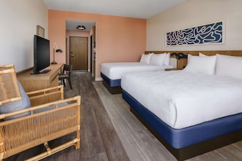 Room, 2 Queen Beds, Accessible (3x3 Shower)