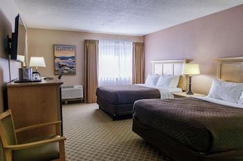 Room (Double Queen Downstairs)