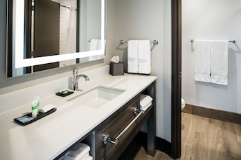 Room, 1 King Bed, Oceanfront