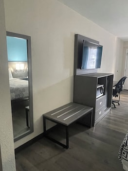 Standard Room, 2 Queen Beds, Non Smoking