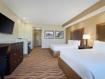 Premium Room, 2 Queen Beds, Roll-in Shower (Communications, Mobility)
