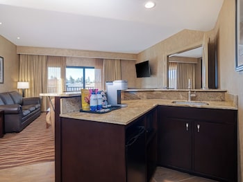 Suite, 1 Bedroom, Balcony