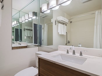 Standard Room, 2 Queen Beds