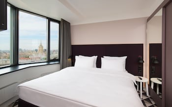 Junior Suite, City View, Executive Level