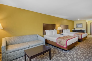 Standard Room, Multiple Beds, Non Smoking, Refrigerator & Microwave (Larger Room)