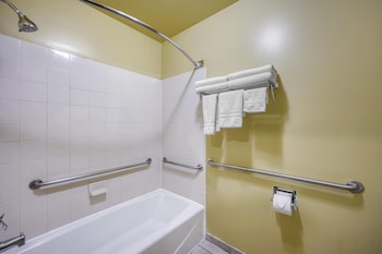 Standard Room, 1 King Bed, Accessible, Bathtub