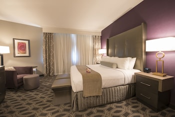 Standard Room, 1 King Bed, Accessible (Mobility, Accessible Tub)
