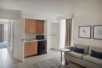 Suite, 1 Bedroom, Balcony, Pool View