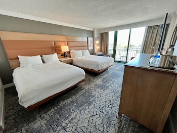 Room, 2 Queen Beds, Balcony, Partial Ocean View