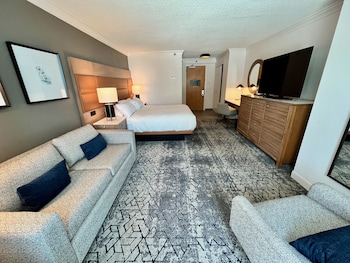 Room, 1 King Bed with Sofa bed, Balcony, Oceanfront