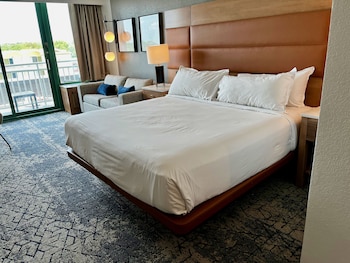Room, 1 King Bed with Sofa bed, Balcony, City View