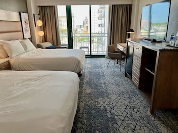 Room, 2 Queen Beds, Balcony, Partial Ocean View