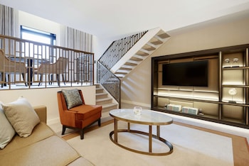 Suite, 1 King Bed (Loft)