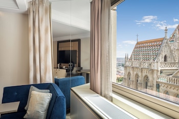 Superior Room, 1 King Bed, Non Smoking