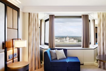 Superior Twin Room, 2 Twin Beds, Non Smoking (DANUBE)