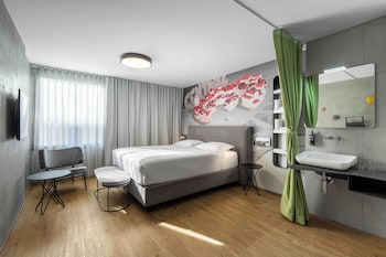 Superior Room, 1 Double Bed (Castle View)
