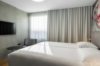 Superior Room, 1 Double Bed (Castle View)