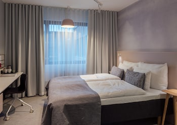 Standard Room, 1 Queen Bed