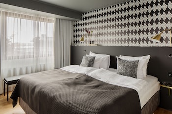 Superior Room, 1 King Bed