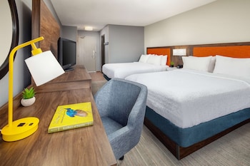 Room, 2 Queen Beds, Accessible, Non Smoking