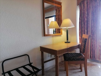 Standard Room, 2 Double Beds, City View