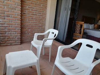 Standard Room, 2 Double Beds, City View