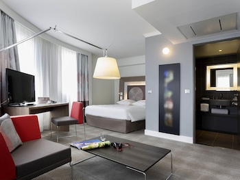 Executive Room, 1 Queen Bed
