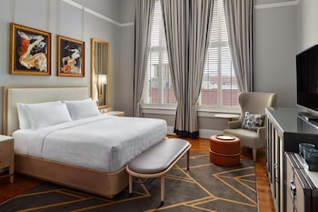 Deluxe Room, 1 King Bed (Mobility Accessible, Roll-in Shower)