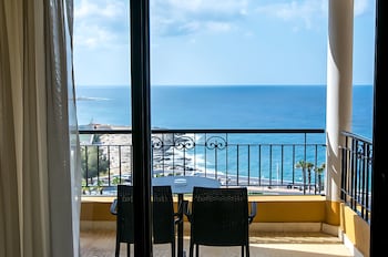 Executive Room, 1 Queen Bed, Sea View