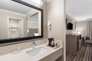 Standard Room, 1 King Bed