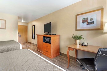Standard Room, 2 Queen Beds, Non Smoking, Refrigerator & Microwave