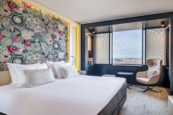 Deluxe Panorama (lounge access)