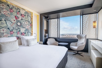 Deluxe Panorama corner (lounge access)