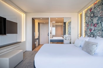 Deluxe Panorama (lounge access)
