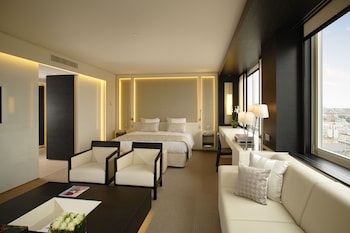 Panorama Suite (lounge access)