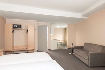 Apartment (Apartment)