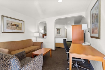 Suite, 1 King Bed, Non Smoking, Refrigerator & Microwave