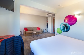 Standard Suite, Multiple Beds