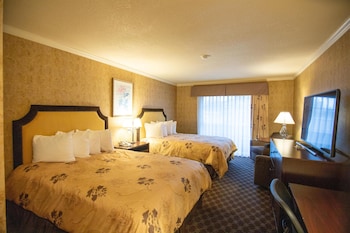 Family Suite, 2 Queen Beds, Non Smoking