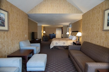 Suite, 1 King Bed, Non Smoking, Jetted Tub