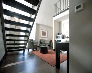 Suite, 1 King Bed, Non Smoking (Loft)