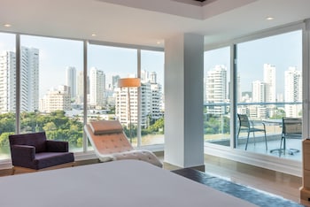 Room, 1 King Bed, Corner