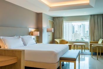 Executive Room, 1 King Bed, City View
