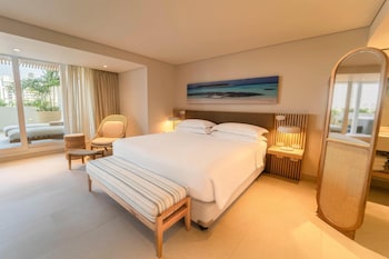 Premium Suite, 1 King Bed, City View