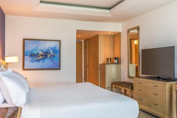 Room, 1 King Bed, City View