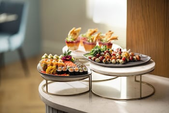 Premium Room, 2 Queen Beds, Club Lounge Access