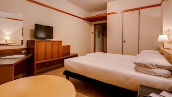 Classic Room, 1 Queen Bed, Non Smoking